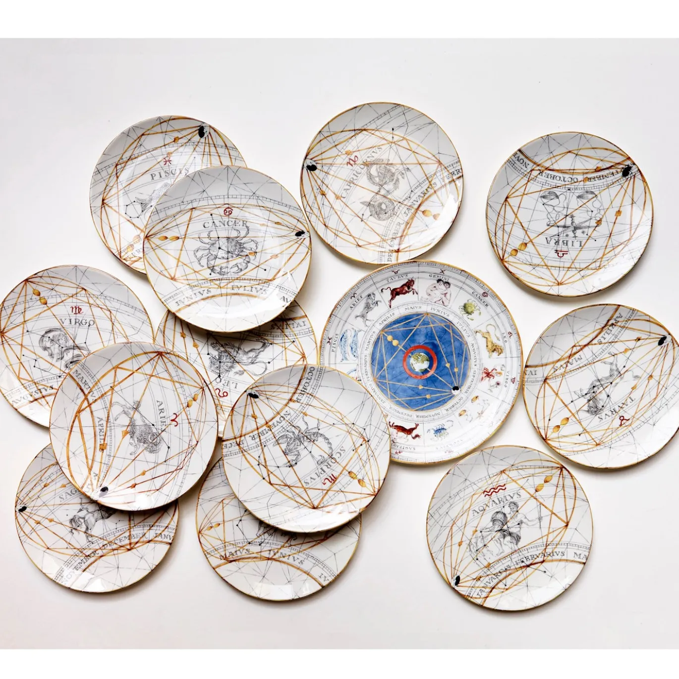 Set di 12 Piatti da Dessert Zodiaco in Ceramica Bianca