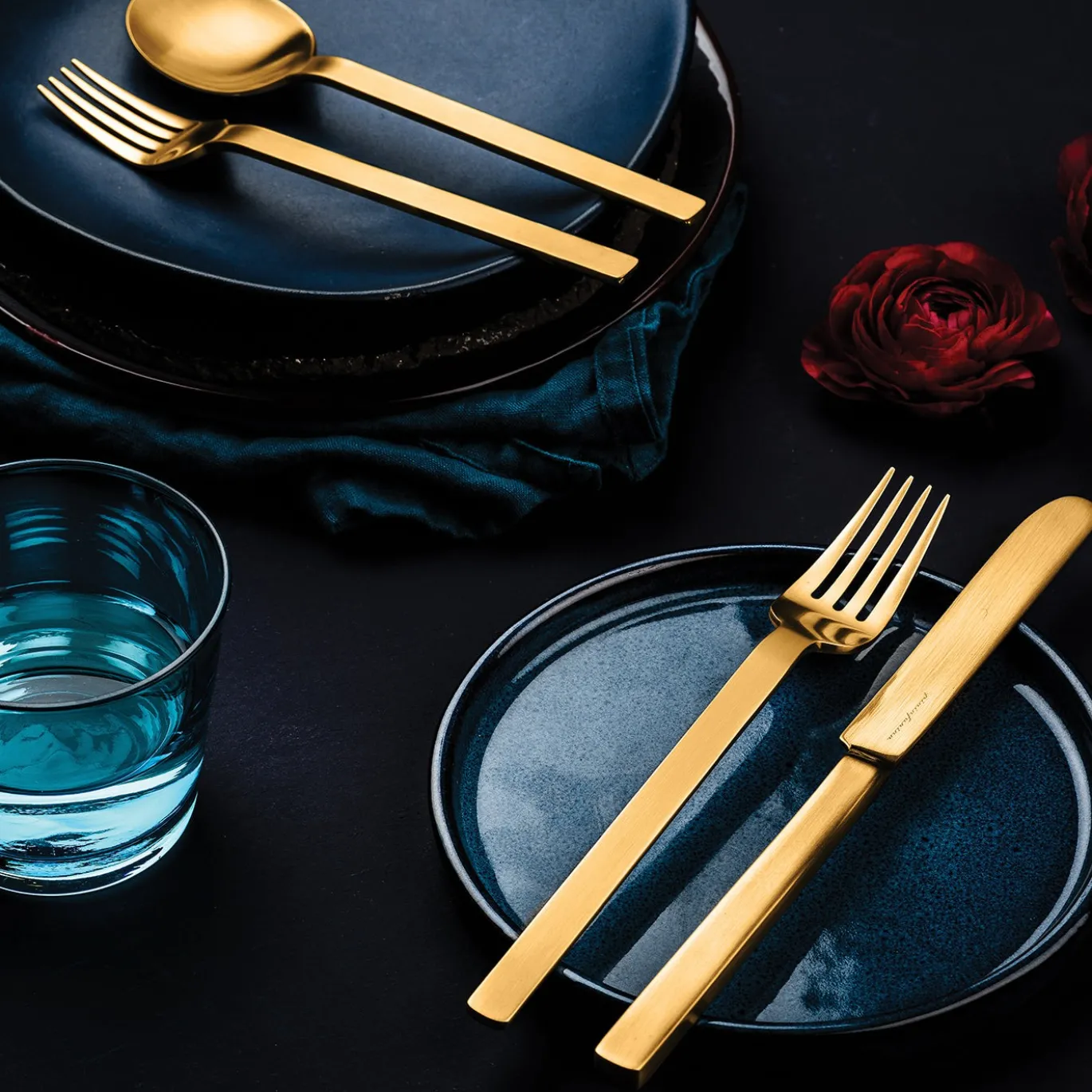 Set di Posate Stile Ice Oro 5 Pezzi in Acciaio Inossidabile di Pininfarina