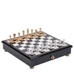 Set di scacchi classici stilizzati