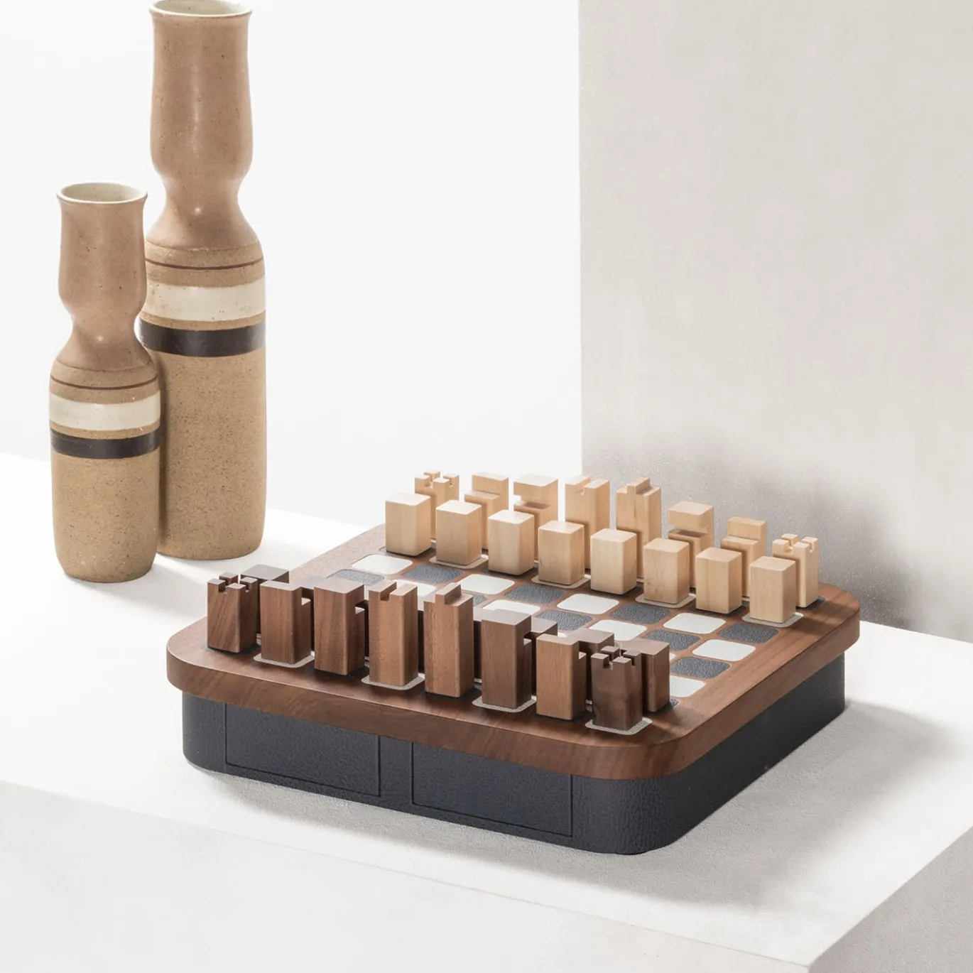 Set di scacchi in legno Delos