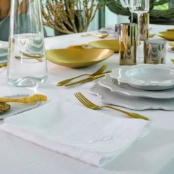 Set di 4 tovaglioli bianchi ricamati Decoro
