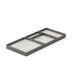 Set di vassoi modulari Fontane Bianche di Elisa Ossino