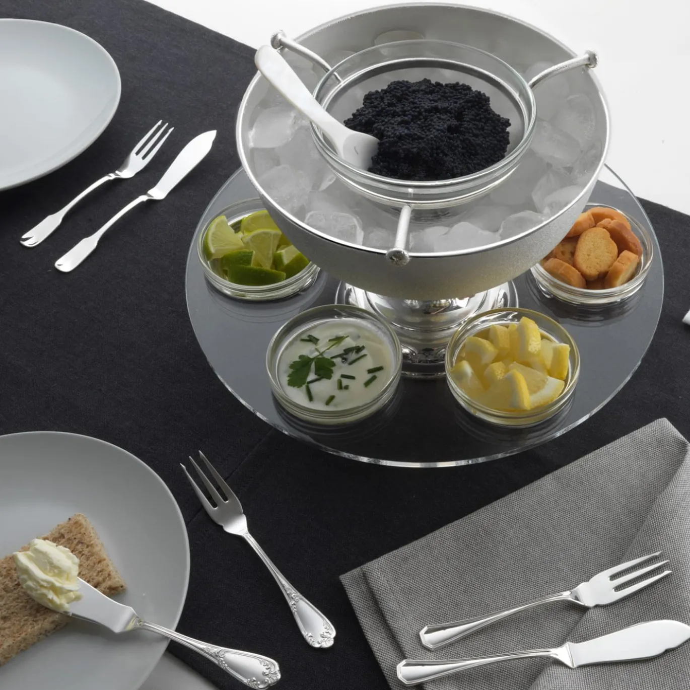 Set per Caviale in Ottone Argentato