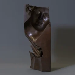 She Scultura in patina marrone scuro