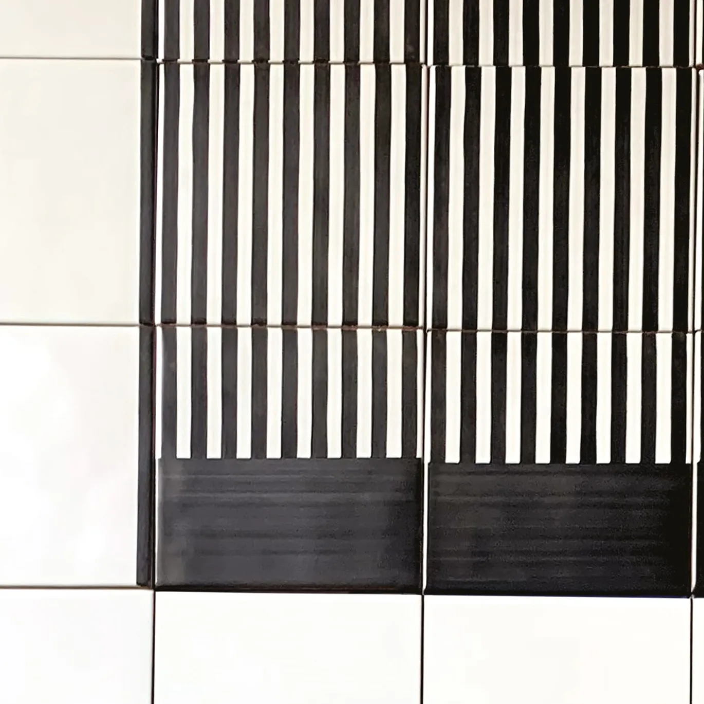Tappeto Composizione ceramica gialla e a righe di Giuliano Andrea dell'Uva 220 x 140
