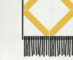 Tappeto giallo a rete Composizione ceramica di Giuliano Andrea dell'Uva 200 x 100