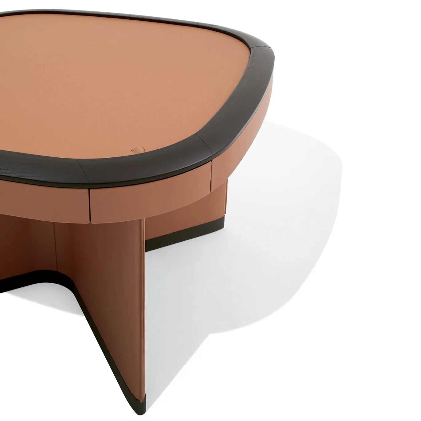 Tavolo da gioco Flamingo in legno di frassino e pelle
