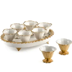 Tazza a fiore d'oro lucido