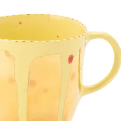 Tazza Banana in porcellana gialla con pennellate