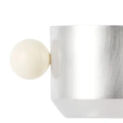 Tazza da caffè Perla in ottone placcato argento con manico in pietra bianca