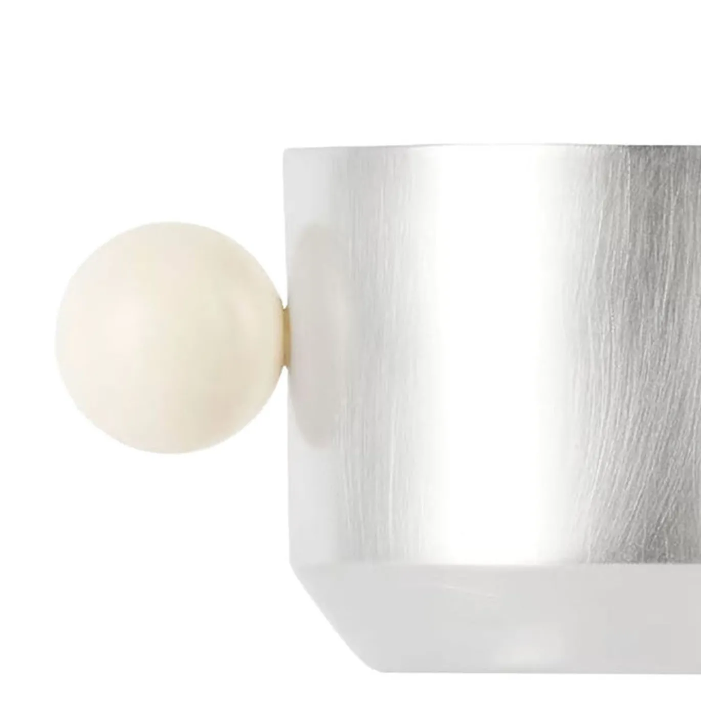 Tazza da caffè Perla in ottone placcato argento con manico in pietra bianca