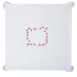 Tovaglia ricamata Margherita Rosa in lino bianco
