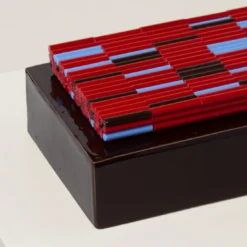 Triadi e Rivolti Scatola di Ceramica Marrone con Coperchio in Mosaic Rosso