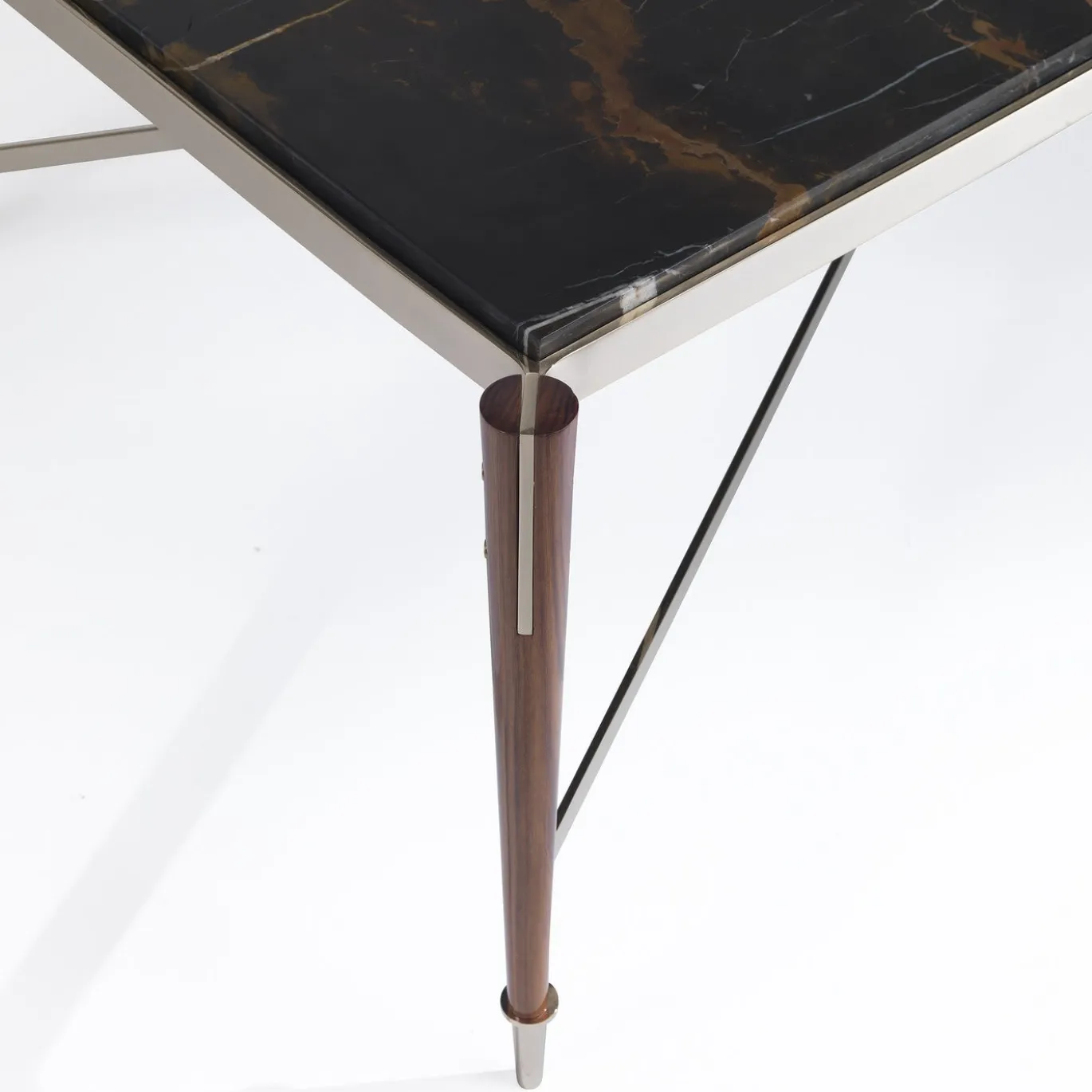 T156/R Tavolino con piano in marmo