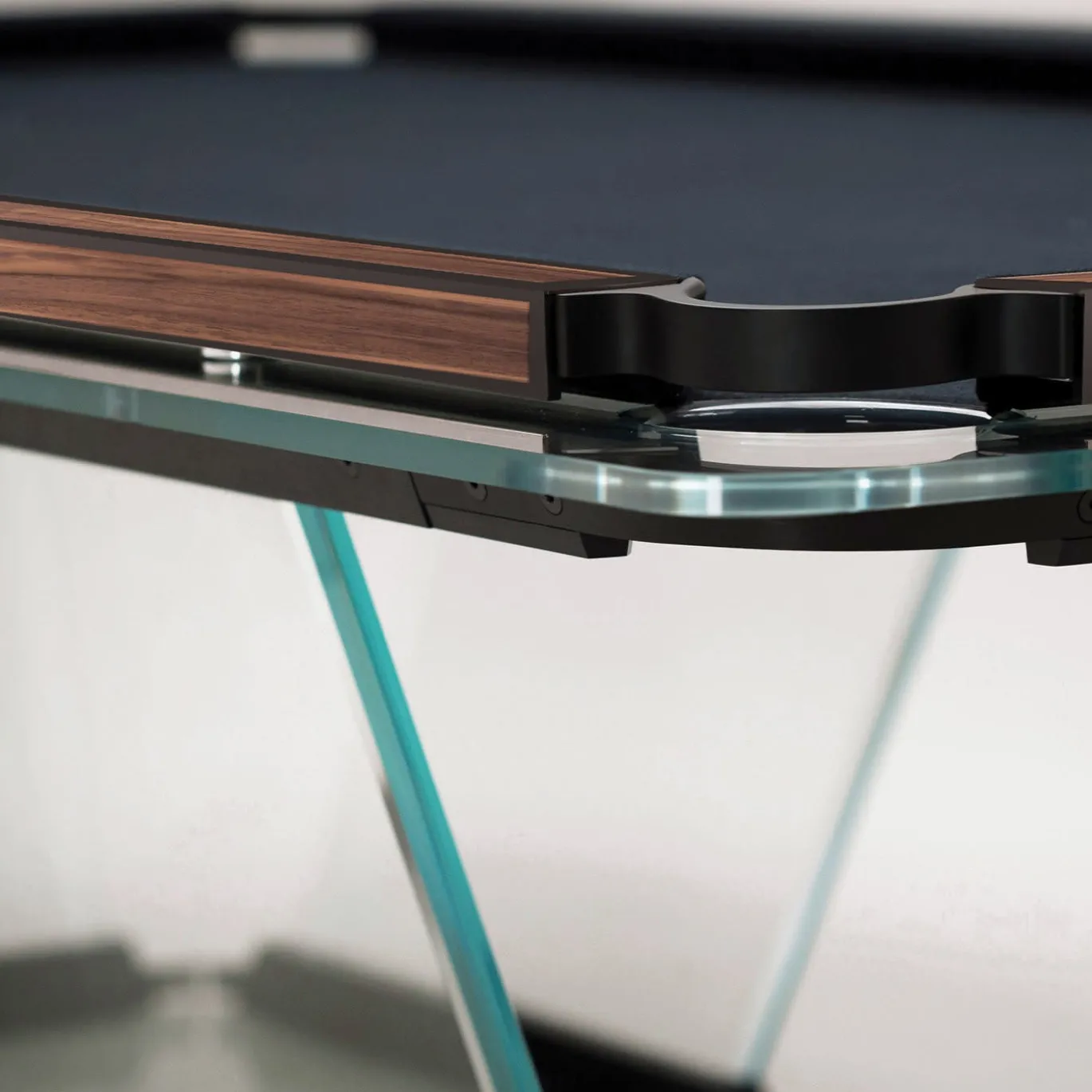 T1.3 Tavolo da biliardo in legno - 8 piedi