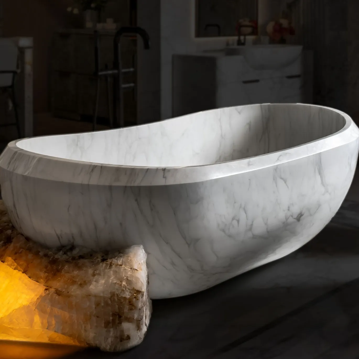 Vasca da bagno Serenità in marmo Calacatta Caldia di Sheree Stuart Design