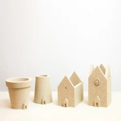 Vaso in pietra "Pagliara" di Ugo La Pietra