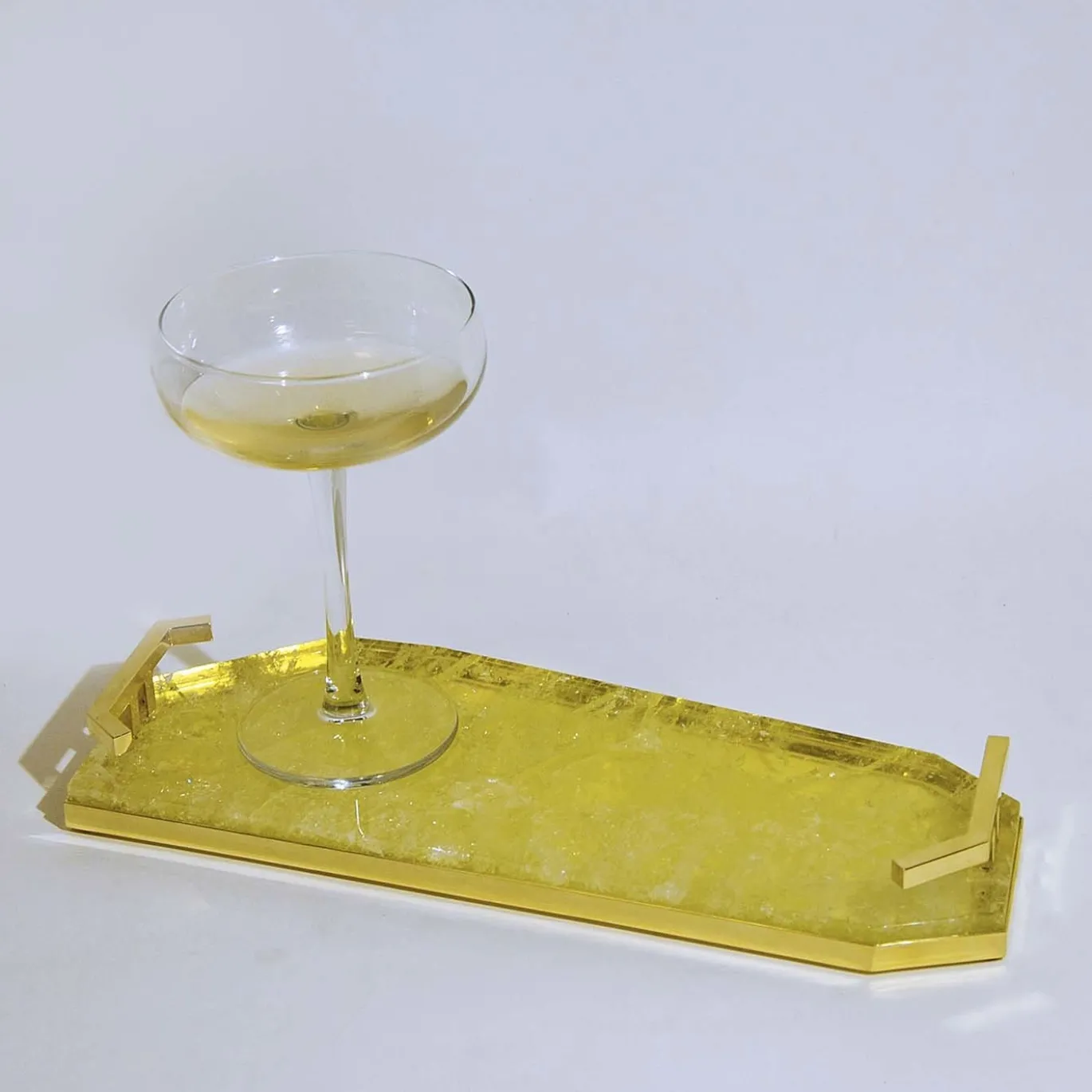 Vassoio in ottone con quarzo giallo