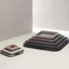 Vassoio quadrato Lloyd N. 5 con cornice color taupe